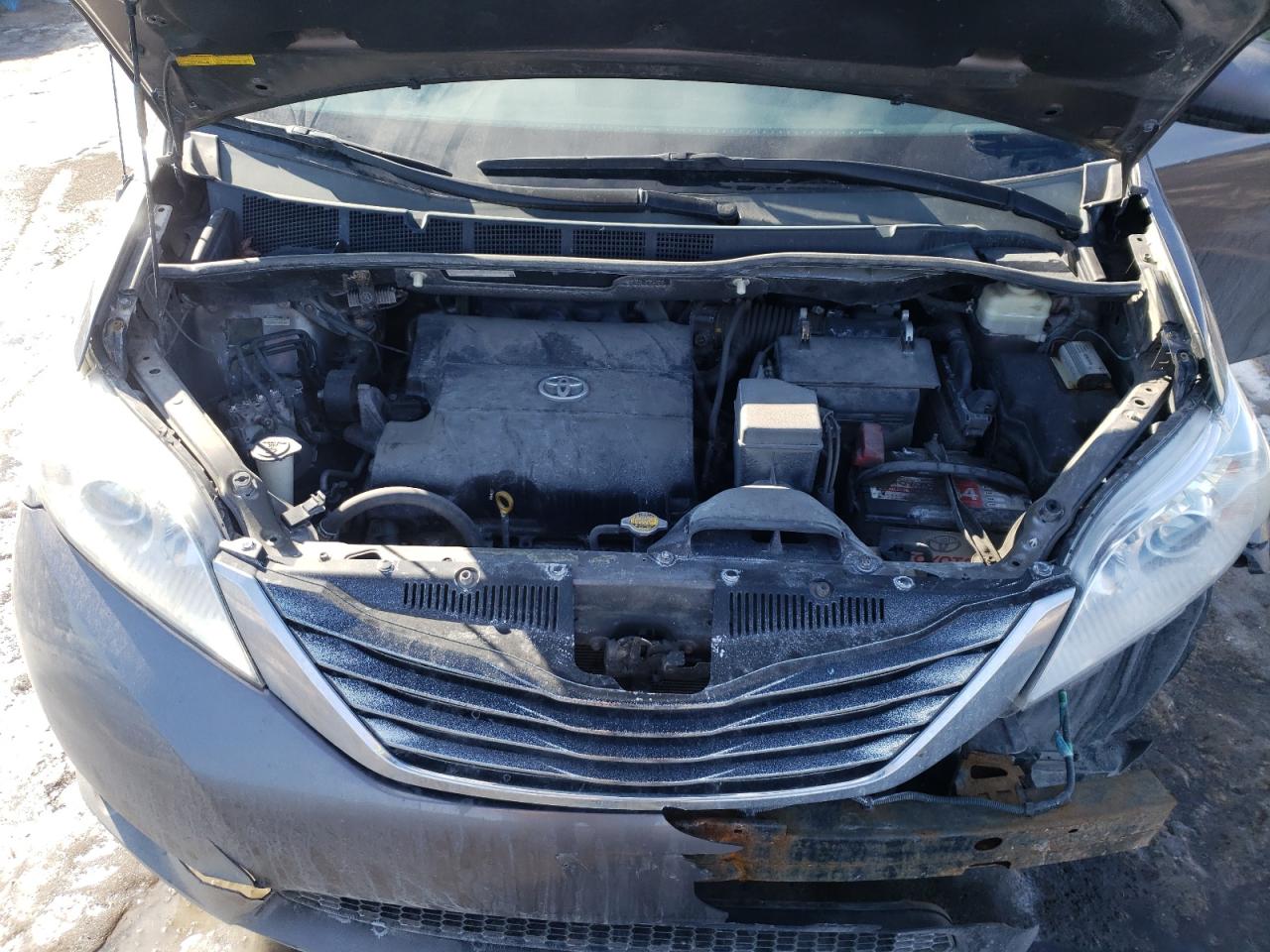 Photo 7 from auction – 2011 TOYOTA SIENNA with VIN 5TDZK3DC3BS027989