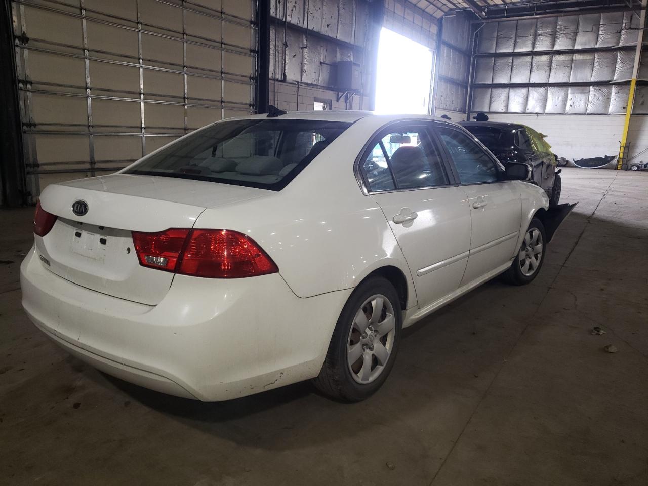 Photo 4 from auction – 2010 KIA OPTIMA LX with VIN KNAGG4A8XA5430352
