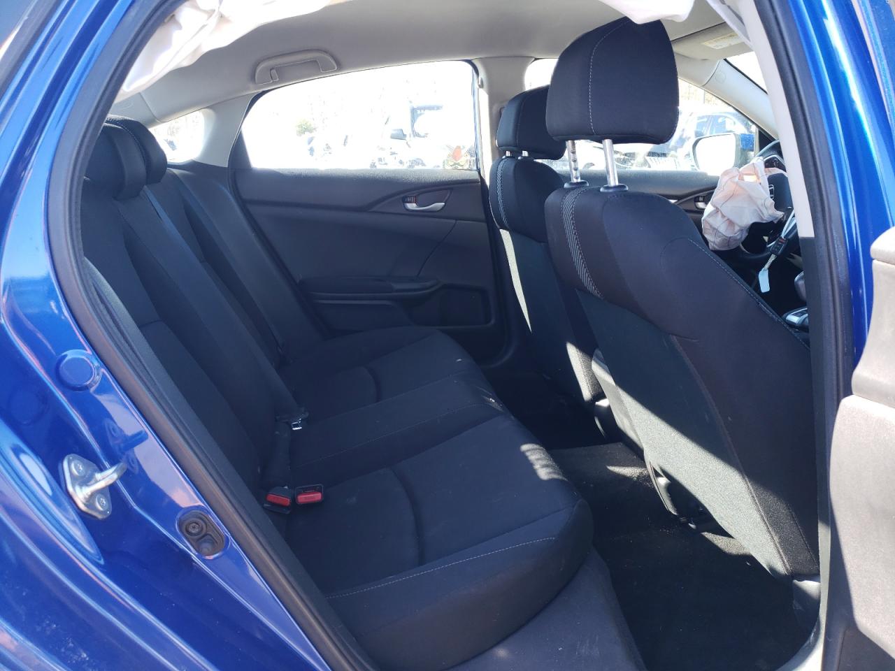 Photo 6 from auction – 2018 HONDA CIVIC LX with VIN 2HGFC2F59JH542289