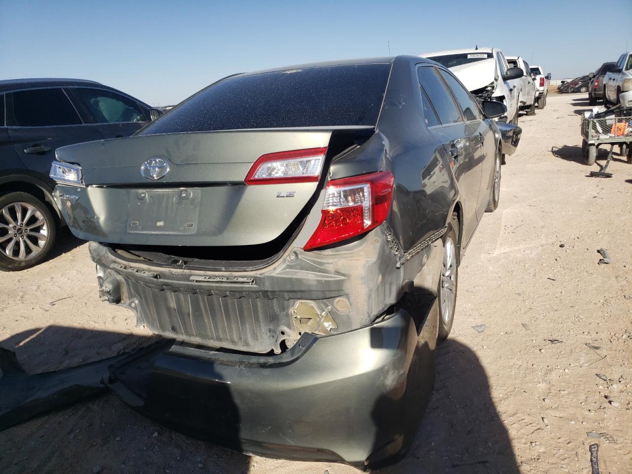 Photo 9 from auction – 2014 TOYOTA CAMRY L with VIN 4T4BF1FK8ER352217