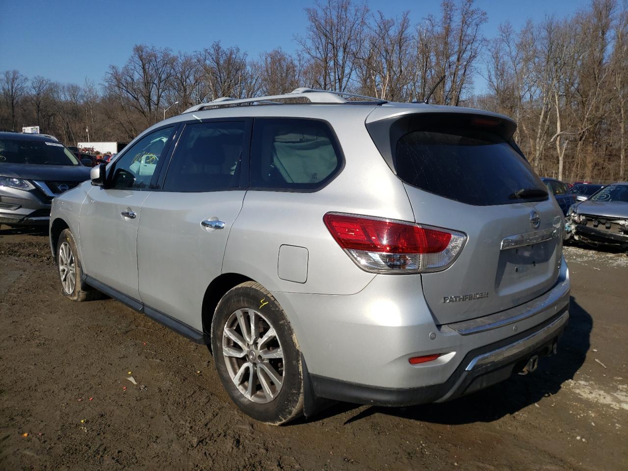 Photo 3 from auction – 2015 NISSAN PATHFINDER with VIN 5N1AR2MM6FC709859