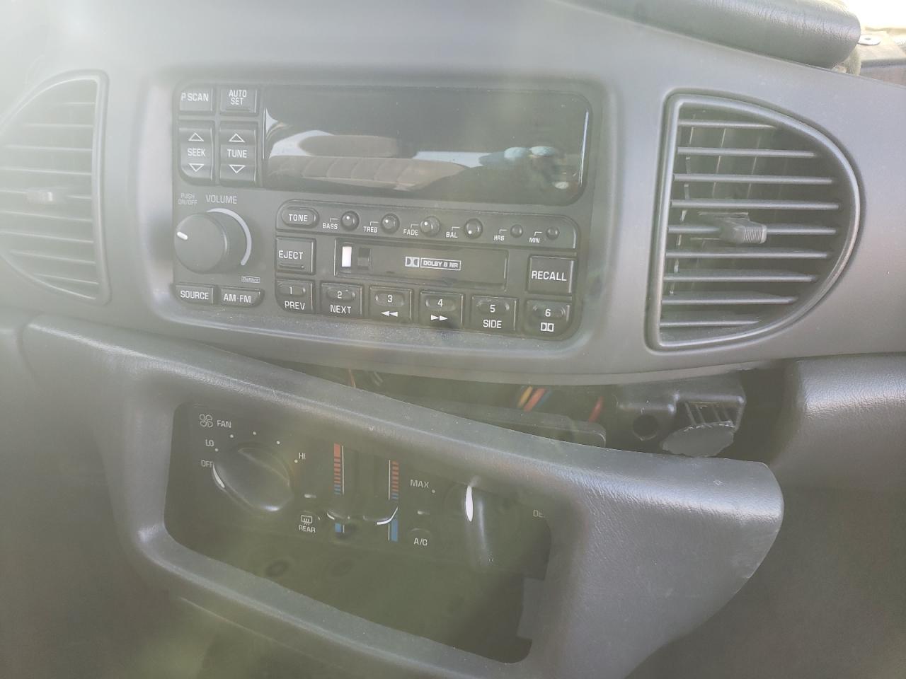 Photo 10 from auction – 2003 BUICK CENTURY CU with VIN 2G4WS52J731206279