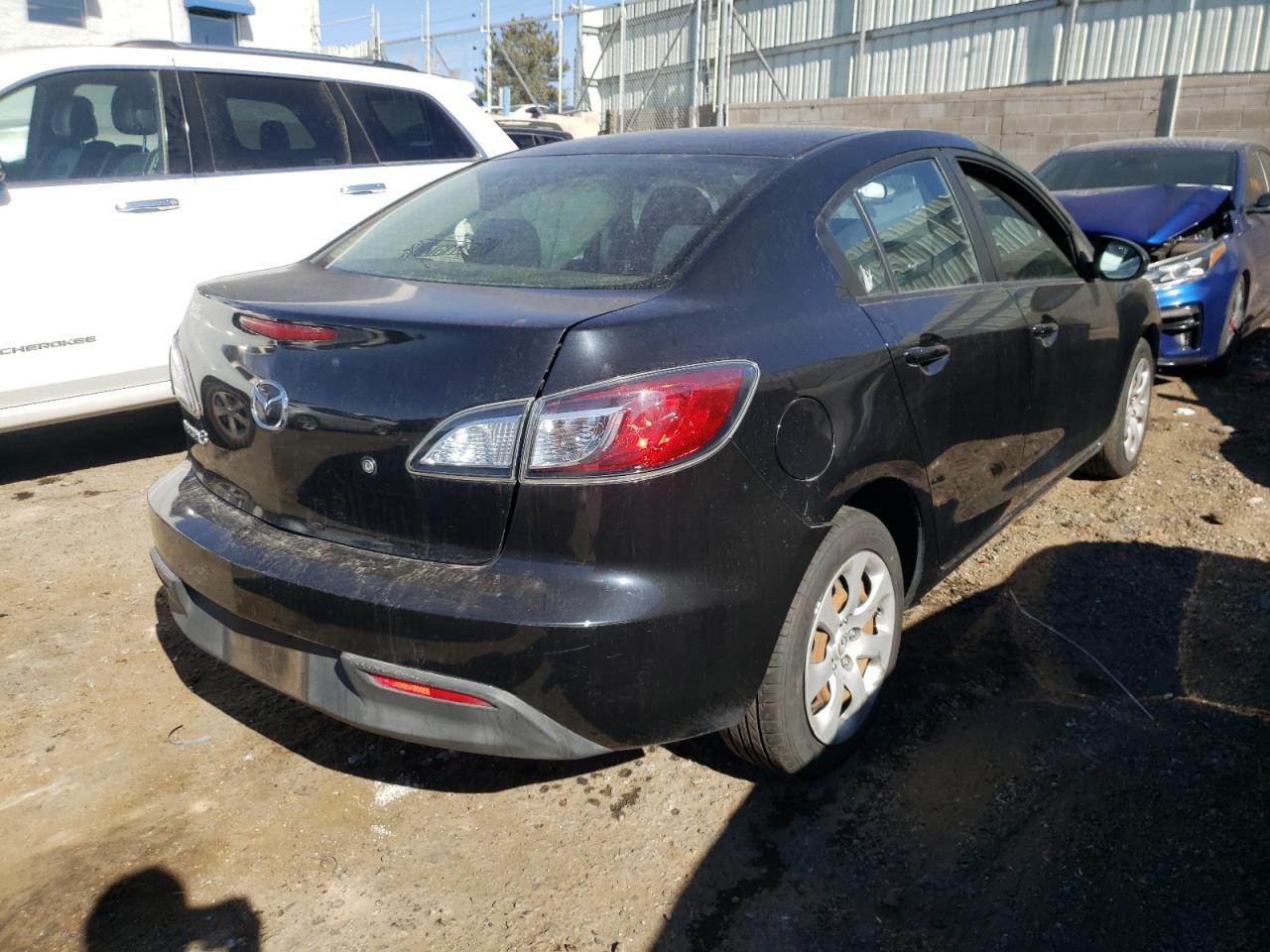 Photo 4 from auction – 2010 MAZDA 3 I with VIN JM1BL1SG0A1301640