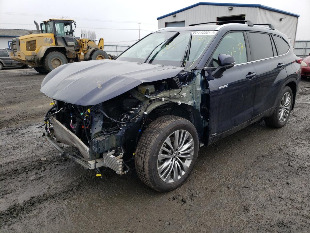 Photo 2 from auction – 2021 TOYOTA HIGHLANDER with VIN 5TDEBRCH3MS068480