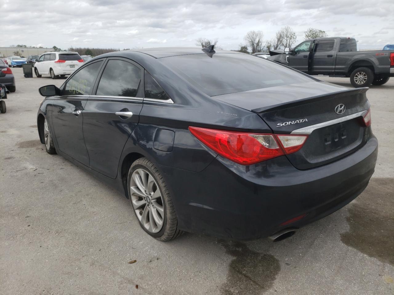 Photo 3 from auction – 2013 HYUNDAI SONATA SE with VIN 5NPEC4AC2DH578347