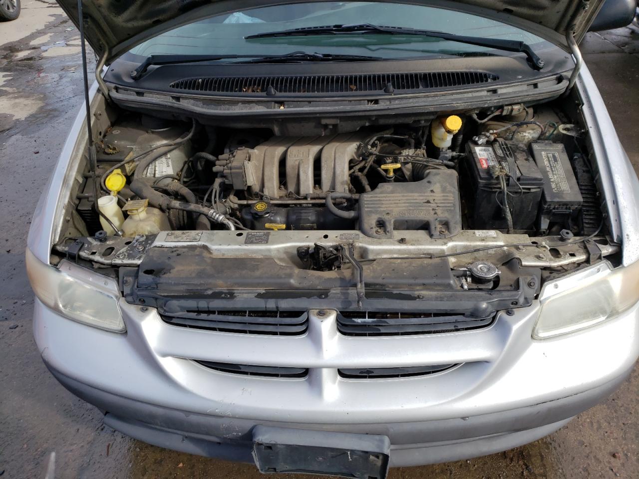 Photo 7 from auction – 2000 DODGE GRAND CARA with VIN 2B4GP24G3YR865749