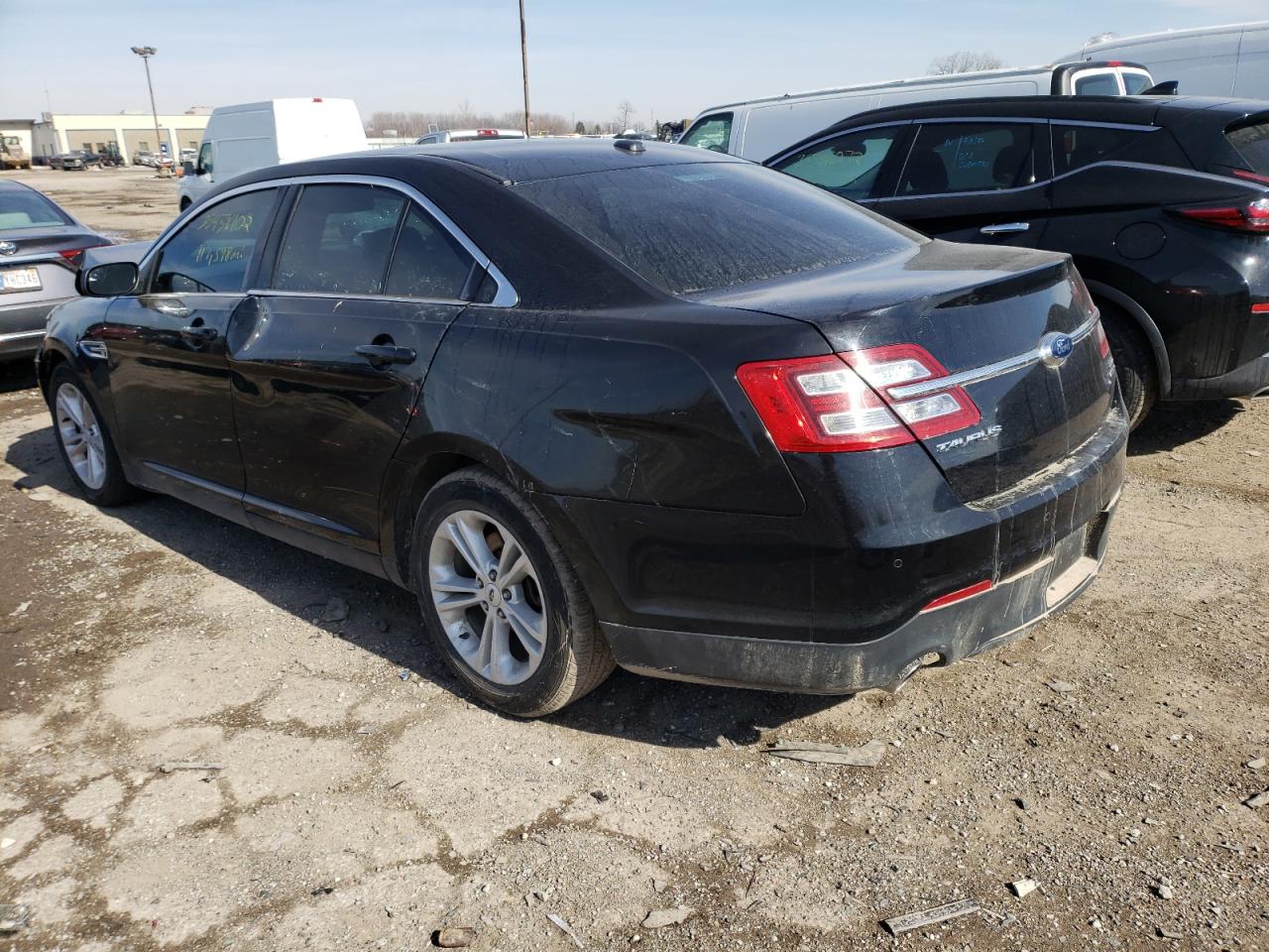Photo 3 from auction – 2016 FORD TAURUS SEL with VIN 1FAHP2E85GG119825