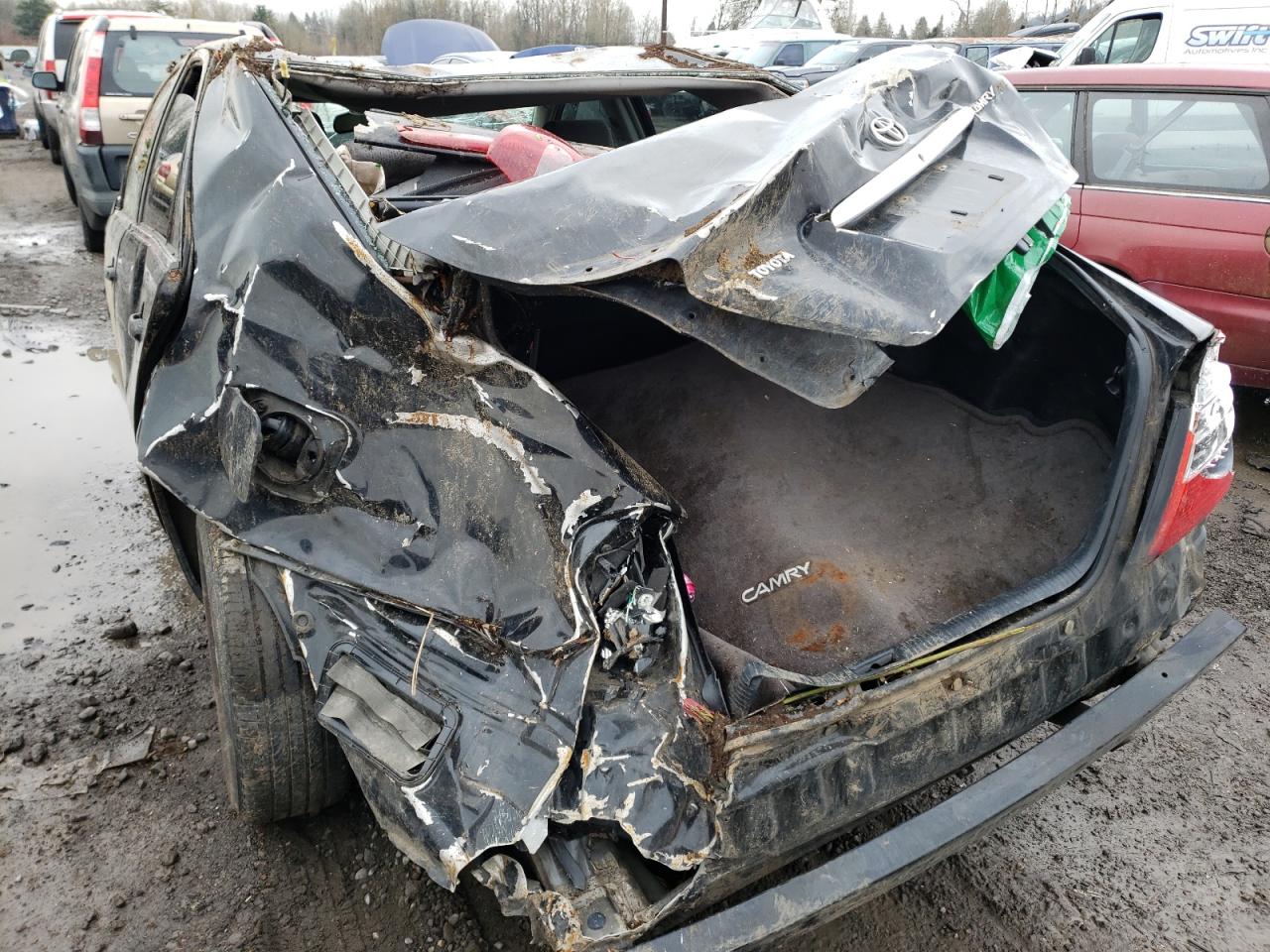 Photo 9 from auction – 2004 TOYOTA CAMRY LE with VIN JTDBE32K240269942
