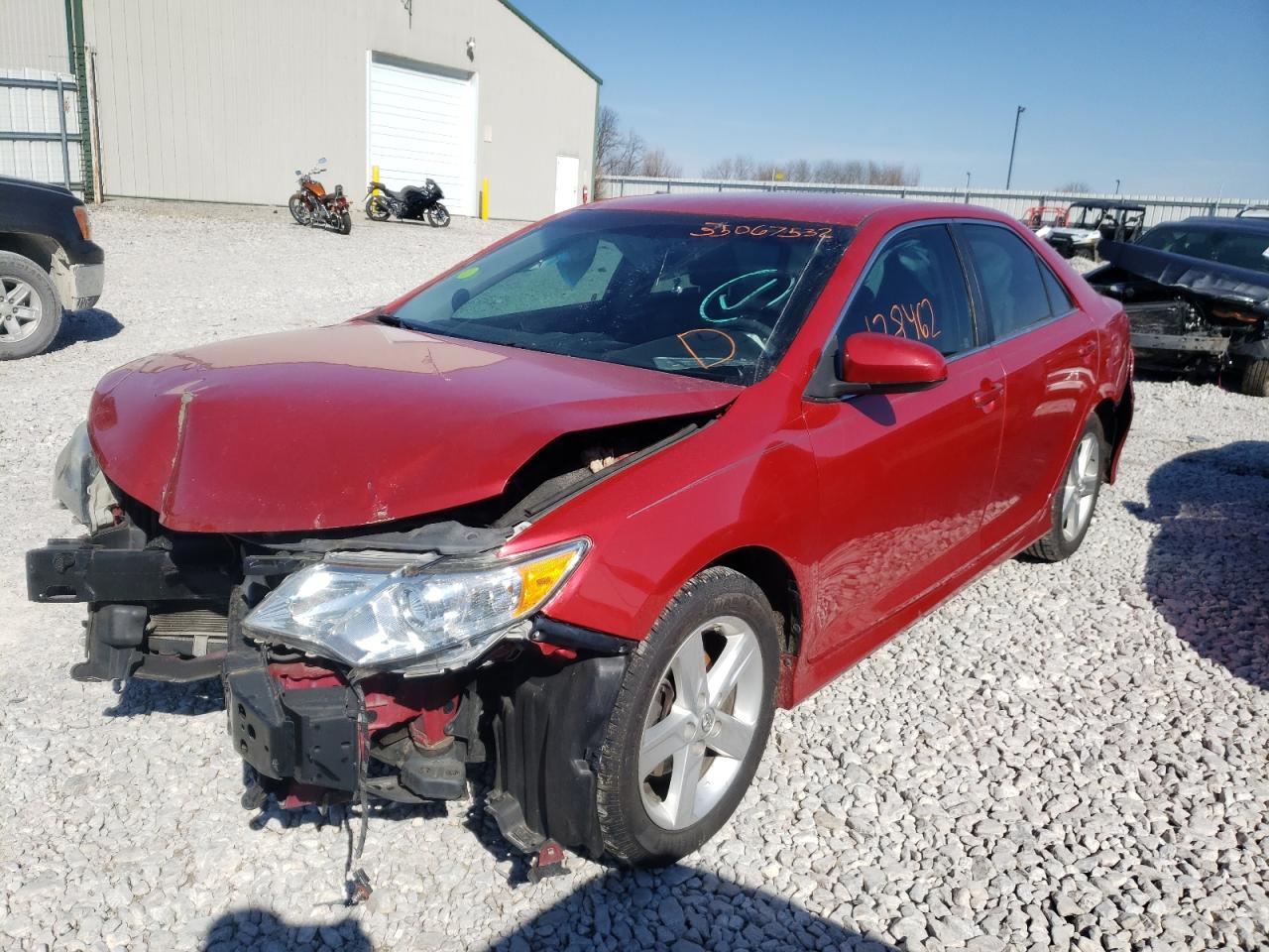 Photo 2 from auction – 2014 TOYOTA CAMRY L with VIN 4T1BF1FK5EU853494