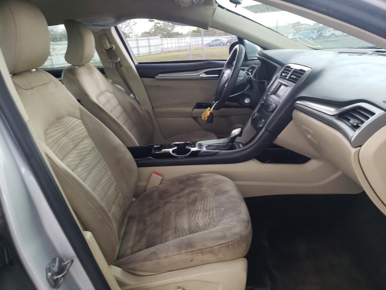 Photo 5 from auction – 2016 FORD FUSION SE with VIN 3FA6P0H77GR284833