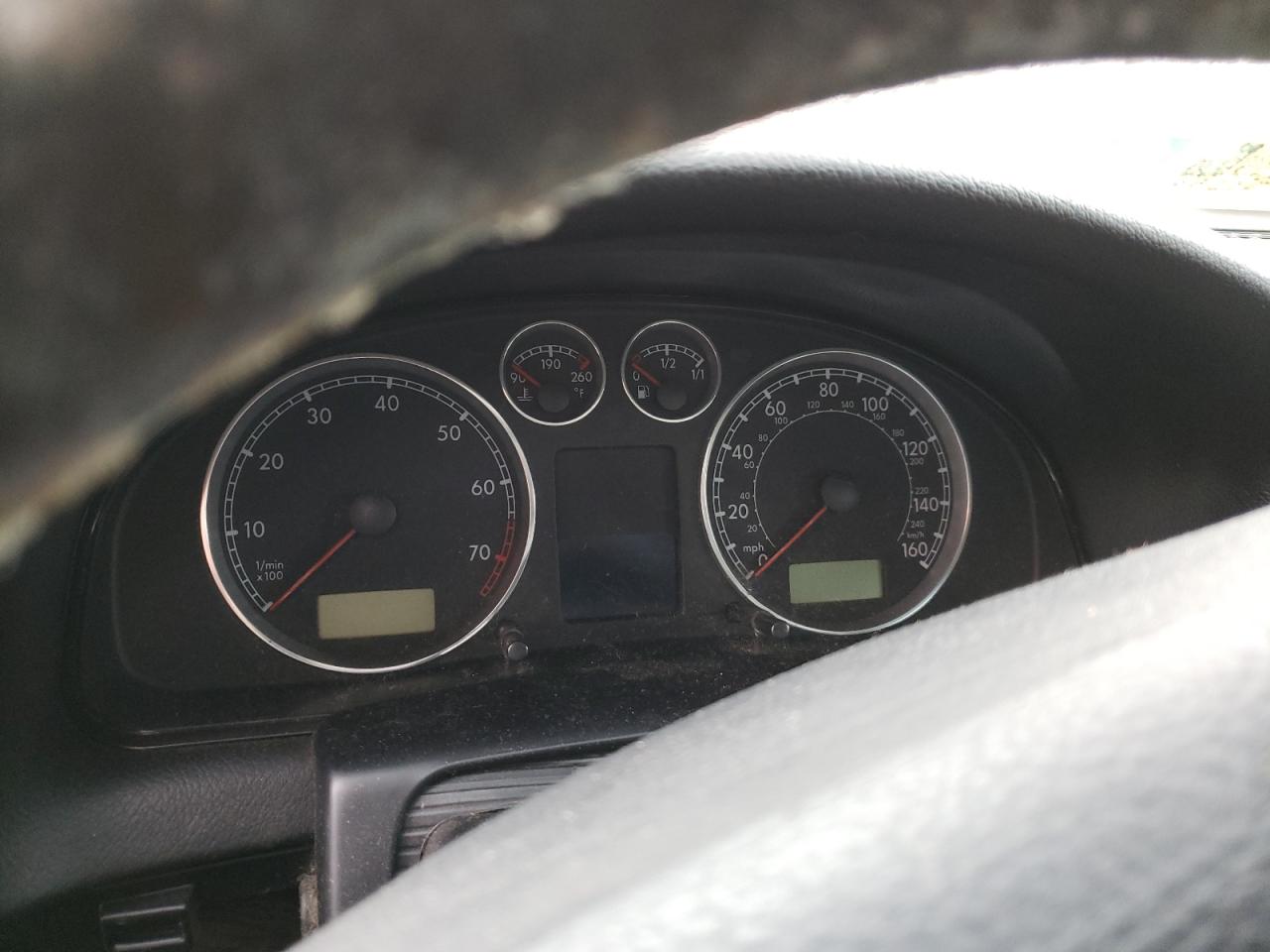Photo 8 from auction – 2003 VOLKSWAGEN PASSAT GLS with VIN WVWPD63B33E315689