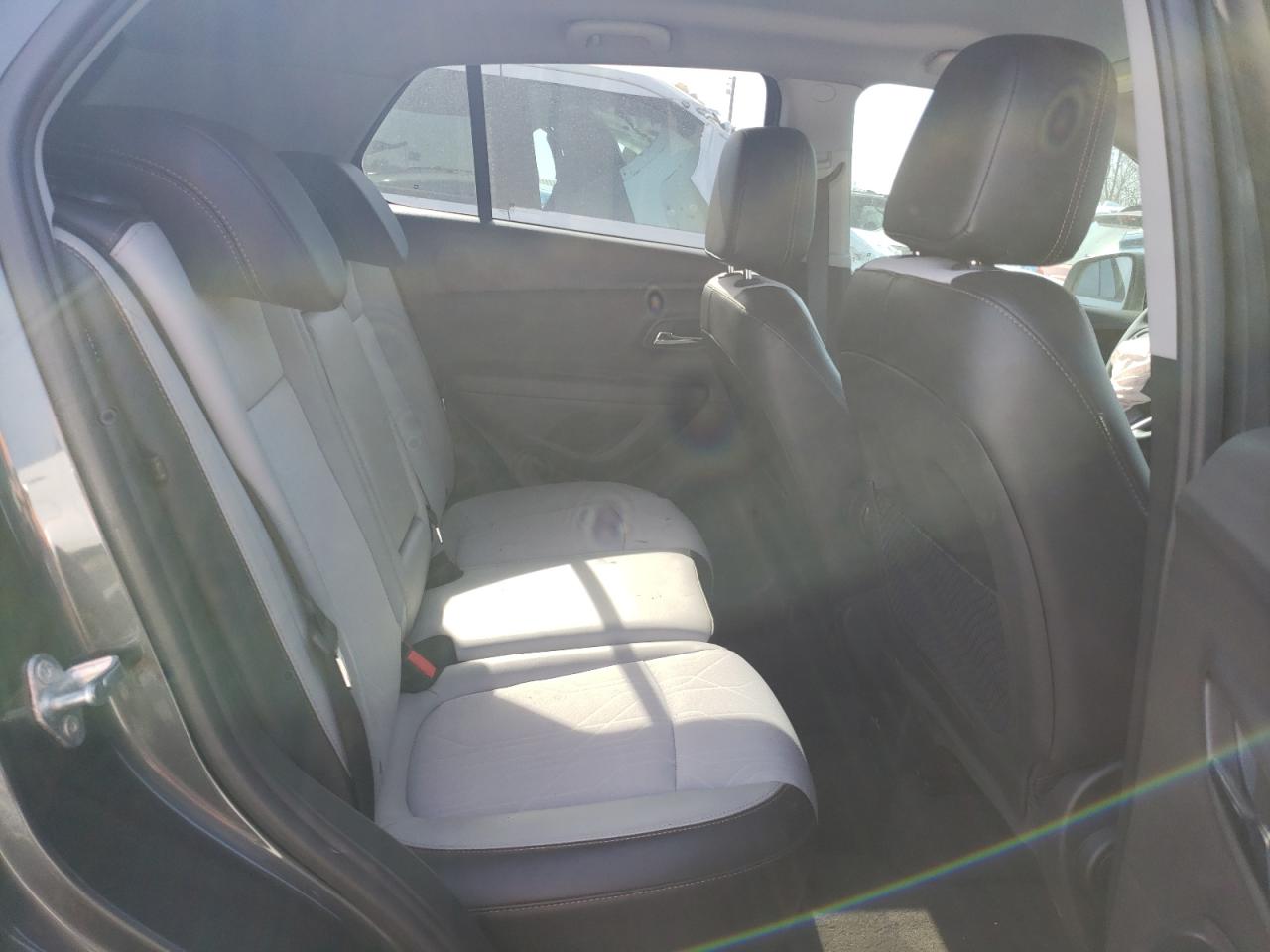 Photo 6 from auction – 2018 CHEVROLET TRAX 1LT with VIN 3GNCJLSB8JL334783