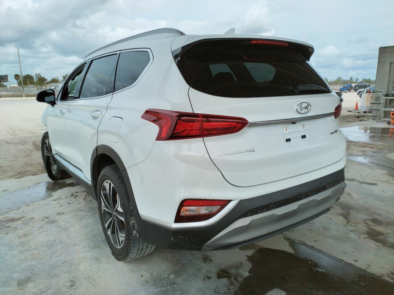 Photo 3 from auction – 2019 HYUNDAI SANTA FE L with VIN 5NMS5CAA7KH087420