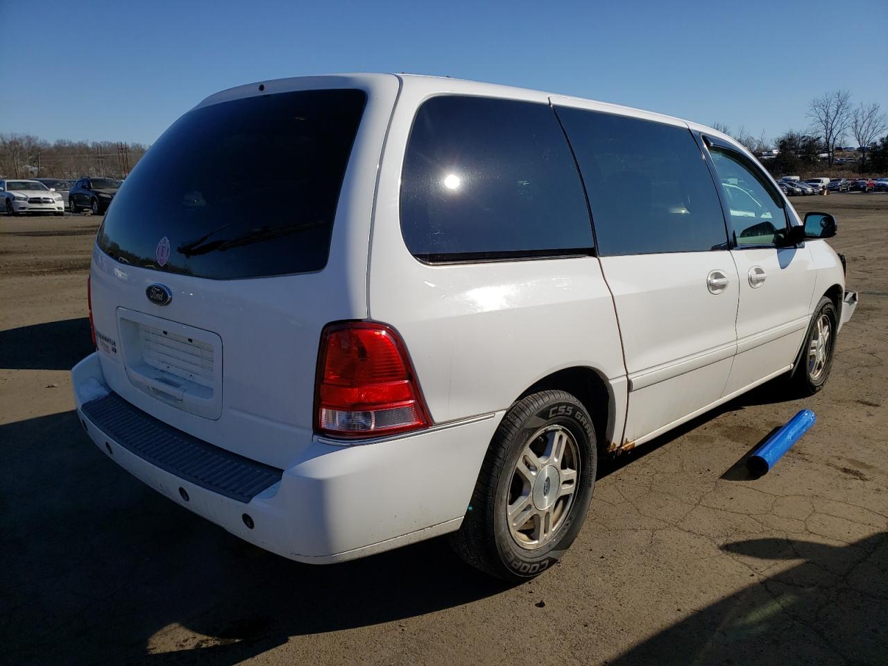Photo 4 from auction – 2007 FORD FREESTAR S with VIN 2FMZA52227BA07505