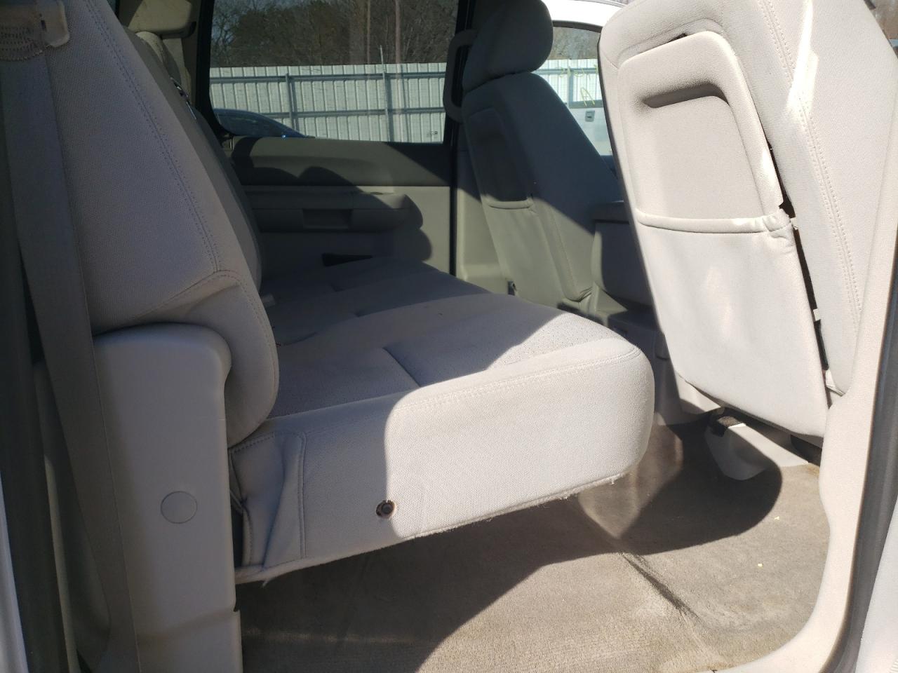 Photo 6 from auction – 2013 CHEVROLET SILVERADO with VIN 3GCPKSE74DG140113