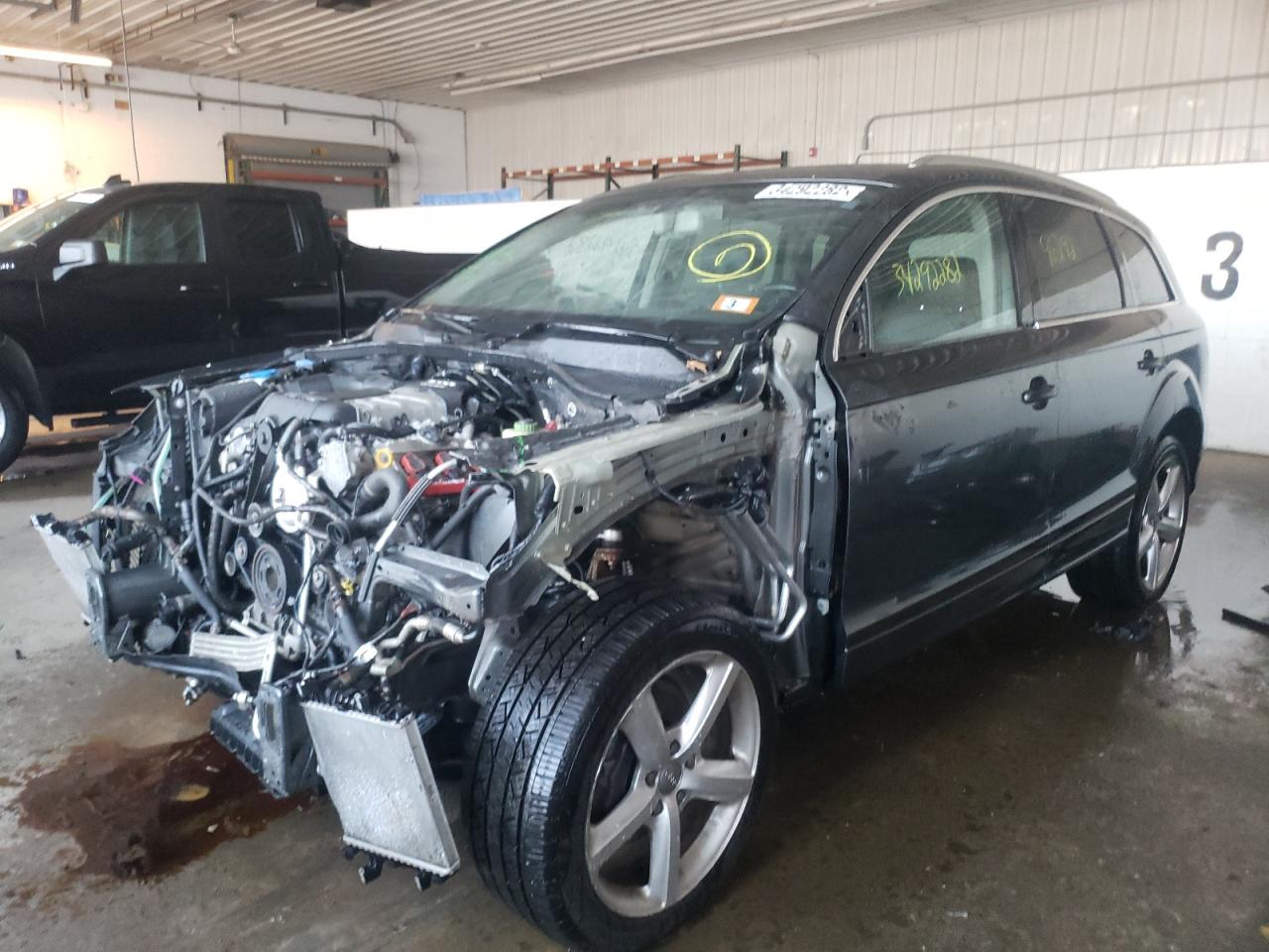 Photo 2 from auction – 2015 AUDI Q7 PRESTIG with VIN WA1DGAFE5FD019841