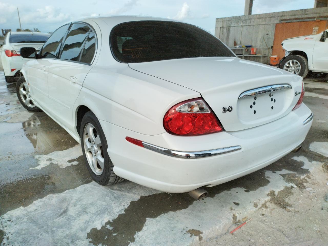 Photo 3 from auction – 2000 JAGUAR S-TYPE with VIN SAJDA01C7YFL60089