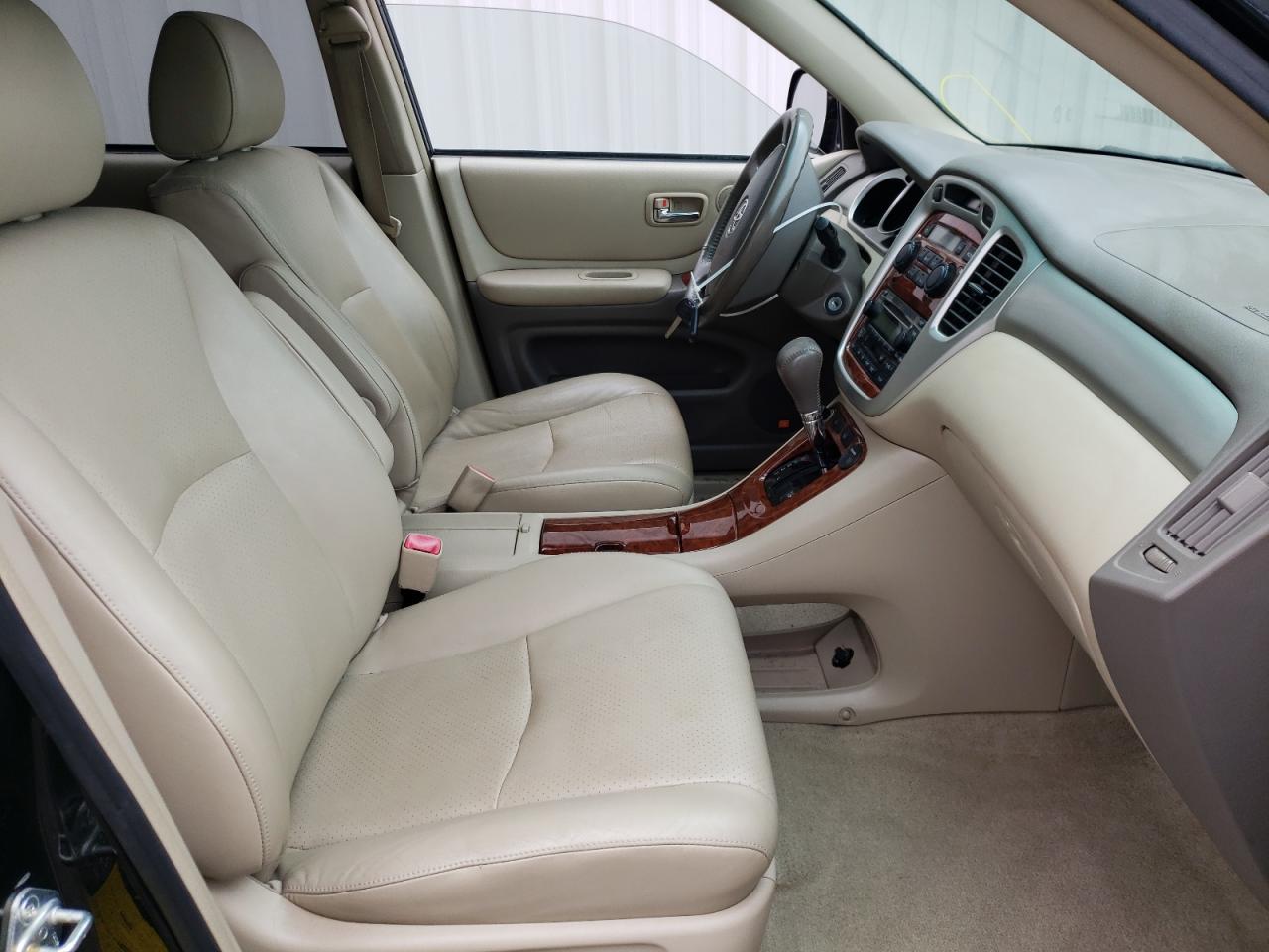 Foto 5 de la subasta – 2004 TOYOTA HIGHLANDER con VIN JTEEP21A140017332