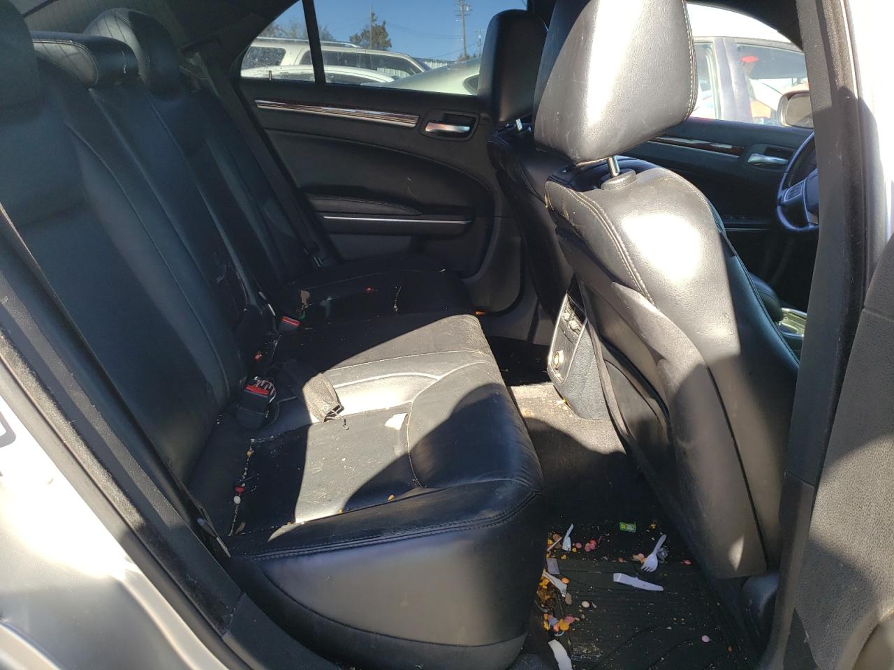 Photo 6 from auction – 2012 CHRYSLER 300 LIMITE with VIN 2C3CCACG0CH221346