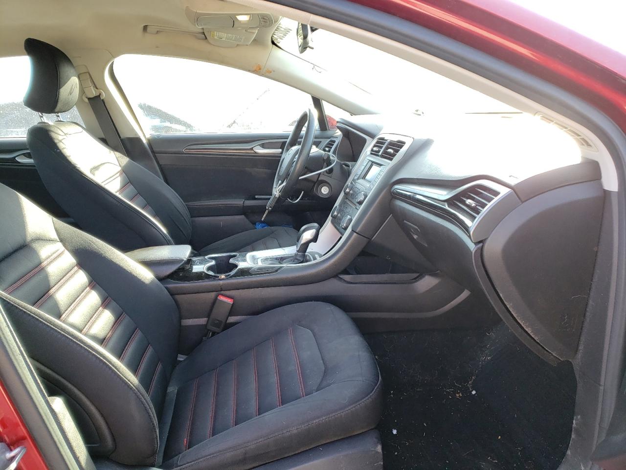 Photo 5 from auction – 2016 FORD FUSION SE with VIN 3FA6P0HD2GR361470