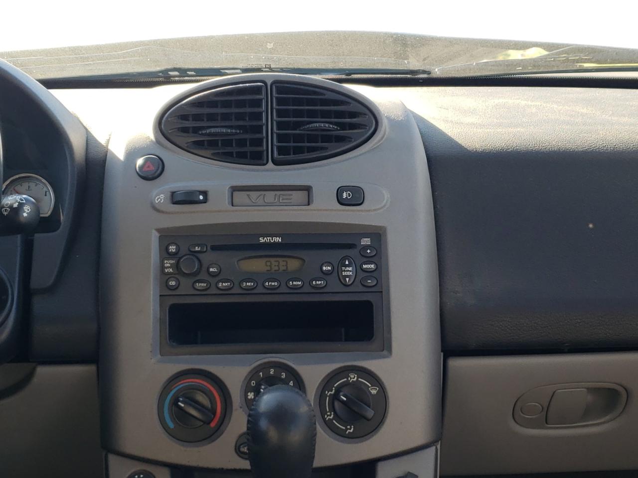 Photo 9 from auction – 2004 SATURN ION with VIN 5GZCZ63444S812835