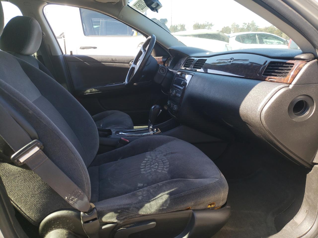 Photo 5 from auction – 2014 CHEVROLET IMPALA LIM with VIN 2G1WB5E35E1107862