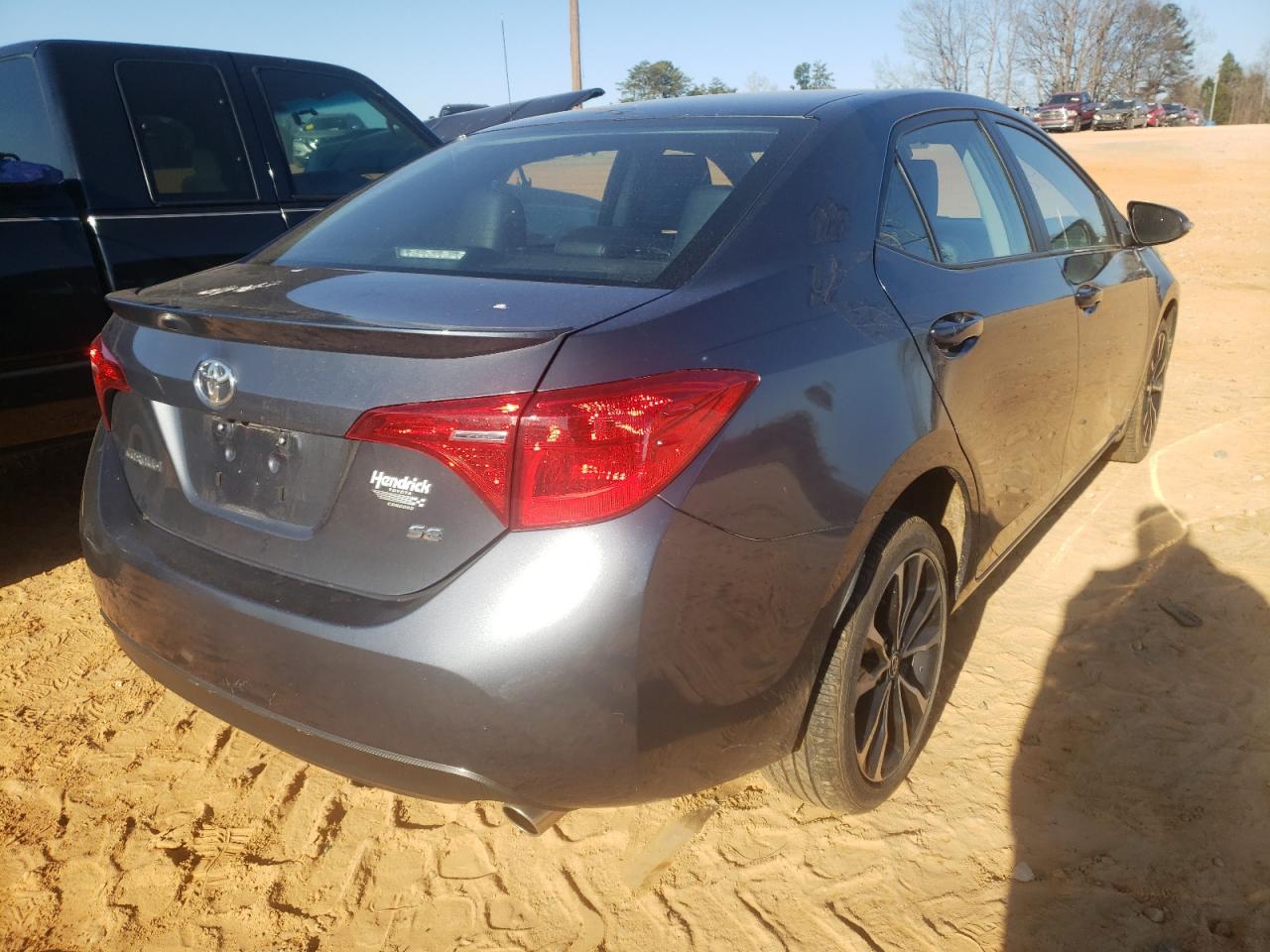 Photo 4 from auction – 2018 TOYOTA COROLLA L with VIN 5YFBURHEXJP848735