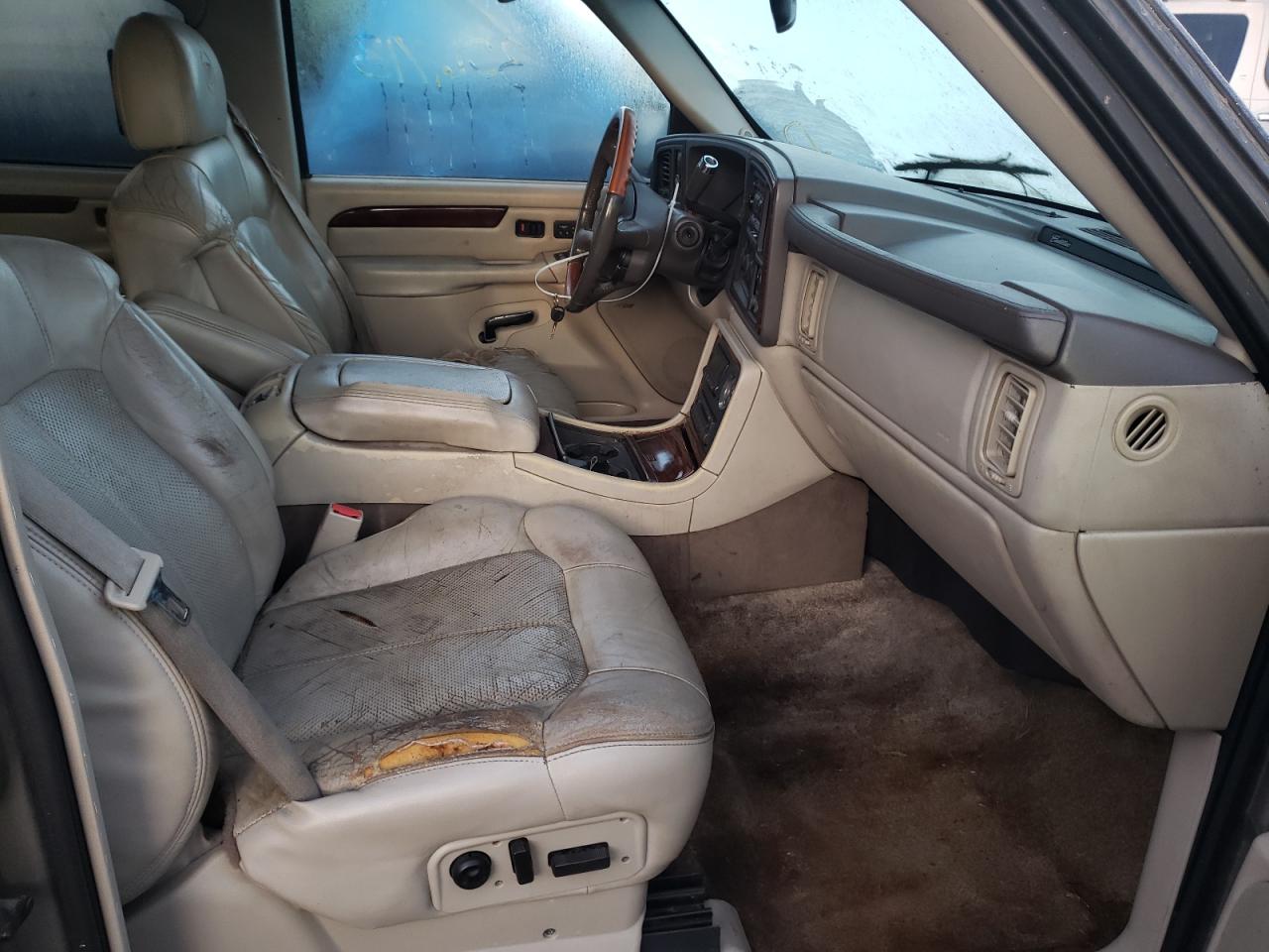 Photo 5 from auction – 2002 CADILLAC ESCALADE L with VIN 1GYEC63T12R122610