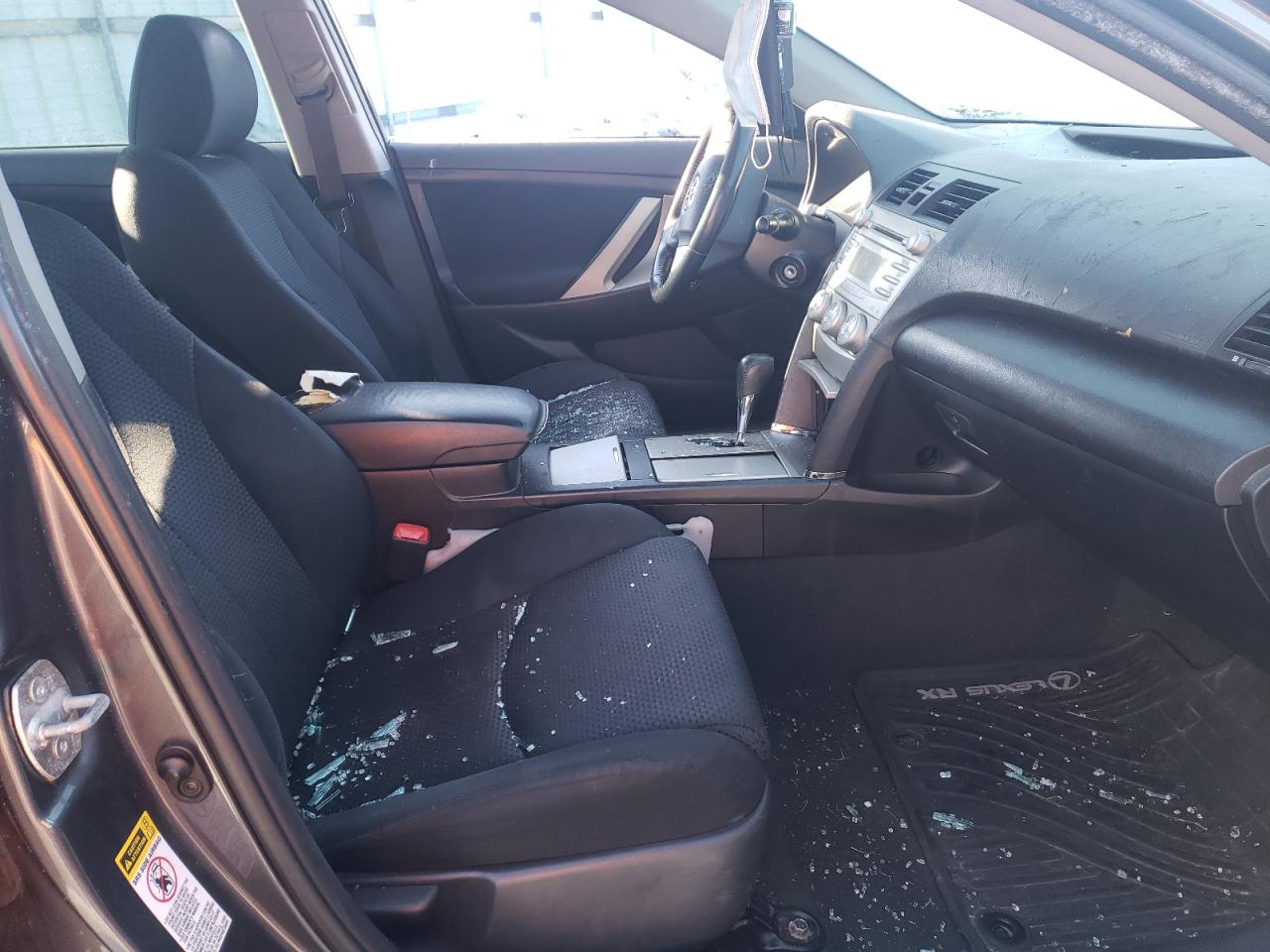 Photo 5 from auction – 2010 TOYOTA CAMRY BASE with VIN 4T1BF3EK6AU508417