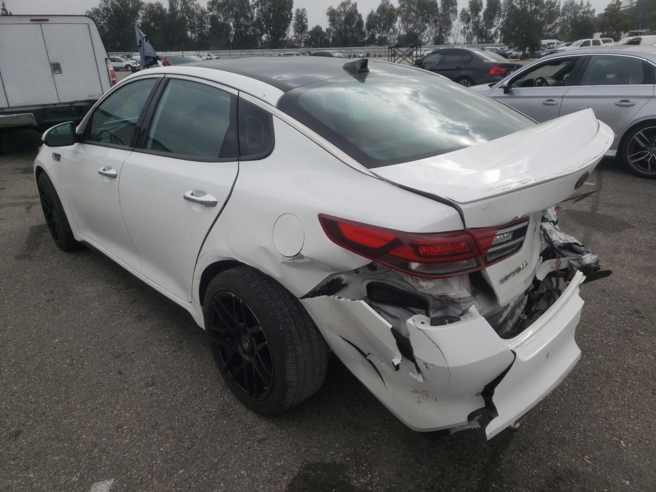 Photo 3 from auction – 2016 KIA OPTIMA SX with VIN 5XXGW4L27GG014679