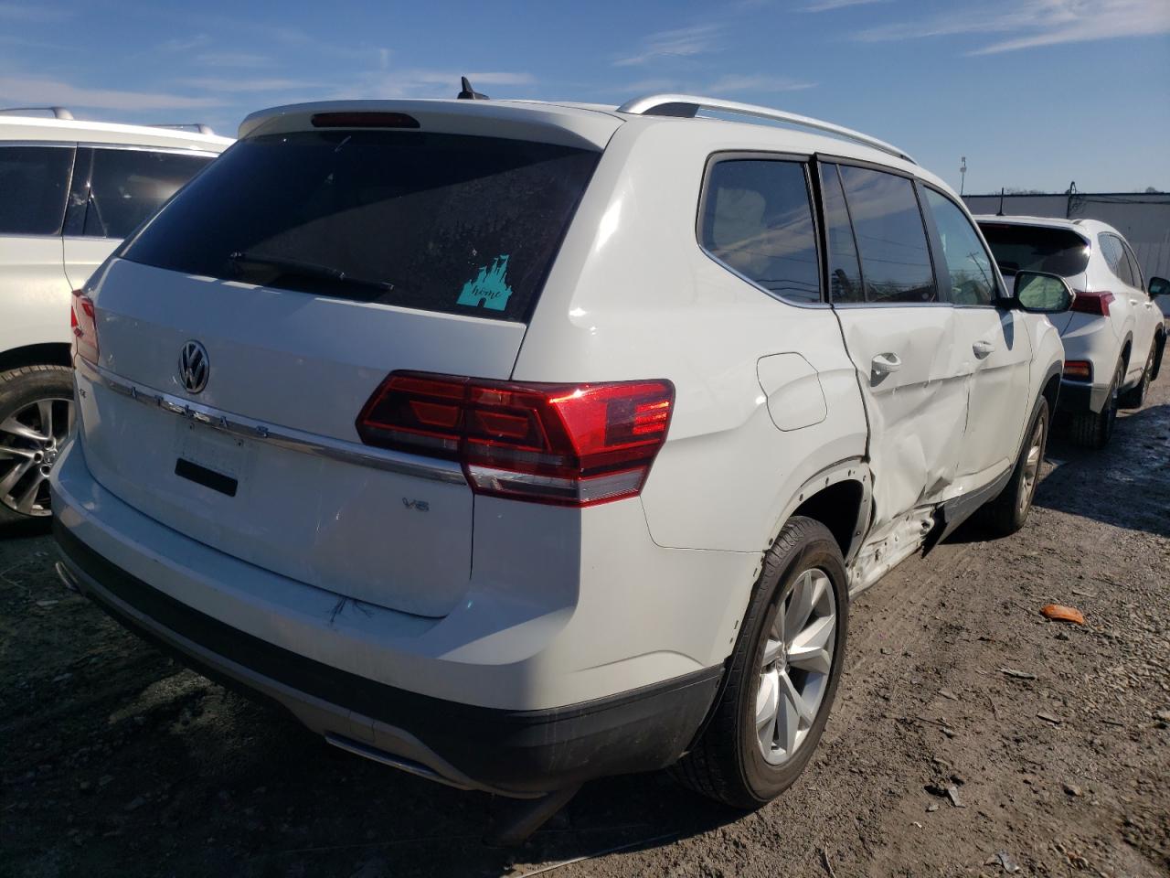Photo 4 from auction – 2018 VOLKSWAGEN ATLAS SE with VIN 1V2CR2CA2JC505099