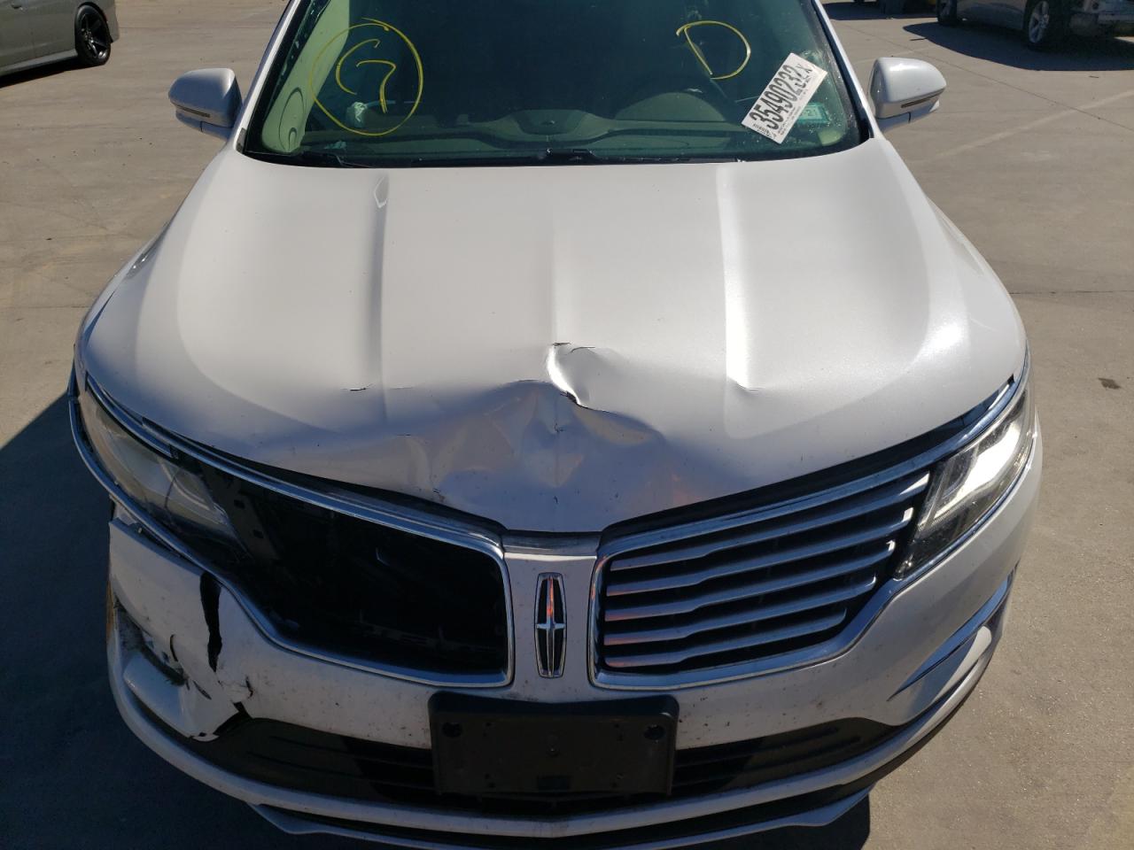 Photo 7 from auction – 2018 LINCOLN MKC SELECT with VIN 5LMCJ2C90JUL01757