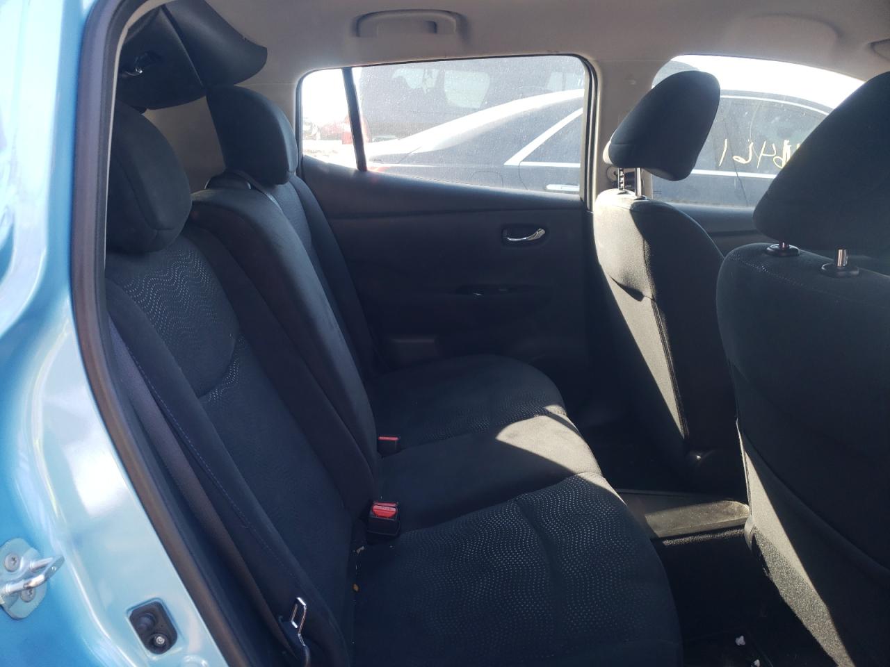 Photo 6 from auction – 2015 NISSAN LEAF S with VIN 1N4AZ0CP1FC317740