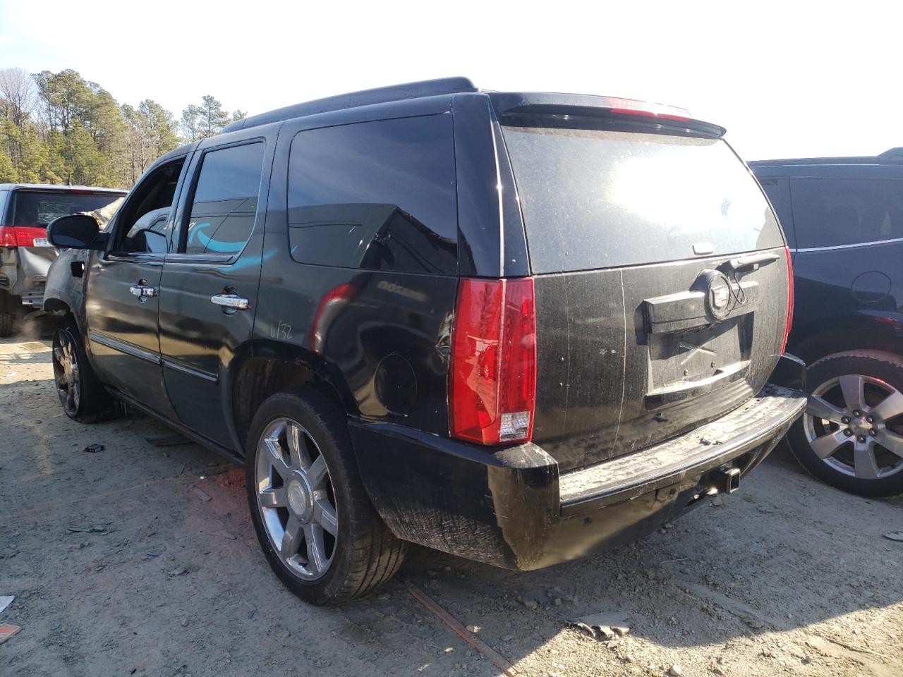صورة رقم 3 من المزاد - 2010 CADILLAC ESCALADE P مع VIN 1GYUKCEF7AR160331