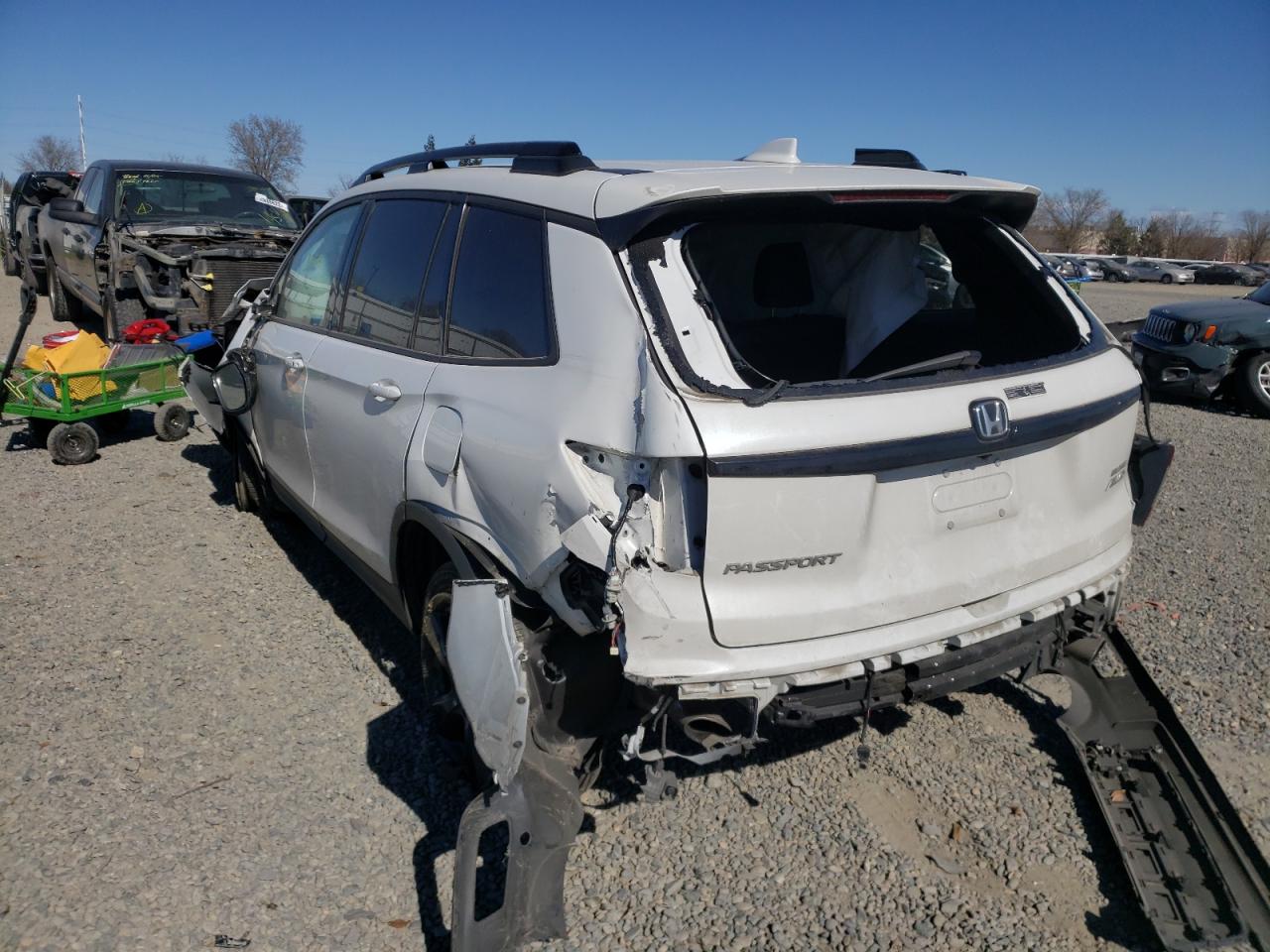 Photo 3 from auction – 2020 HONDA PASSPORT E with VIN 5FNYF8H04LB014087
