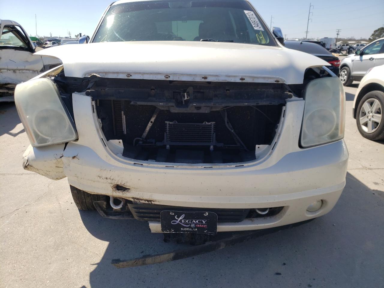 Photo 9 from auction – 2011 GMC YUKON SLT with VIN 1GKS2CE04BR195827