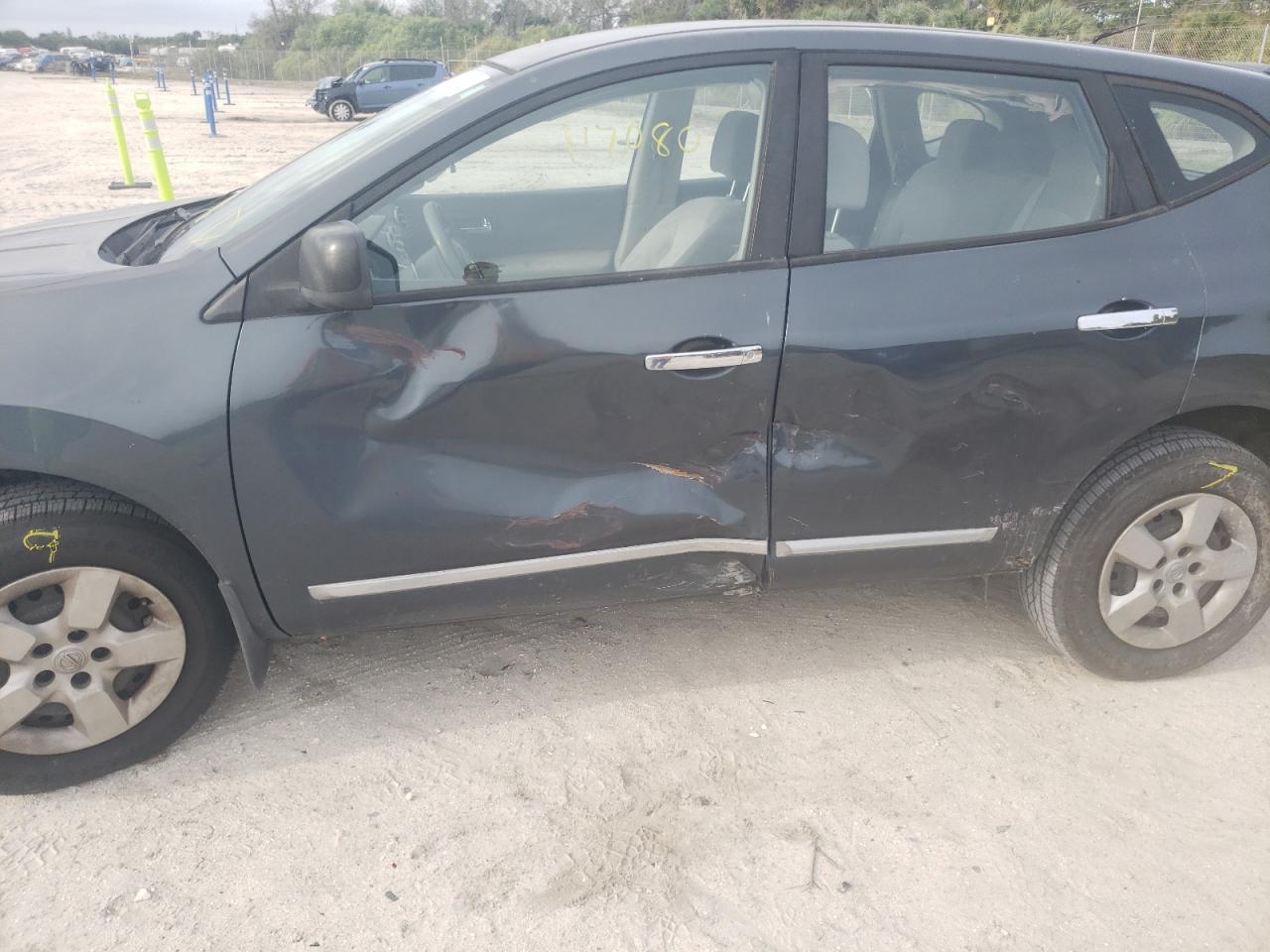 Photo 9 from auction – 2013 NISSAN ROGUE S with VIN JN8AS5MT9DW503582