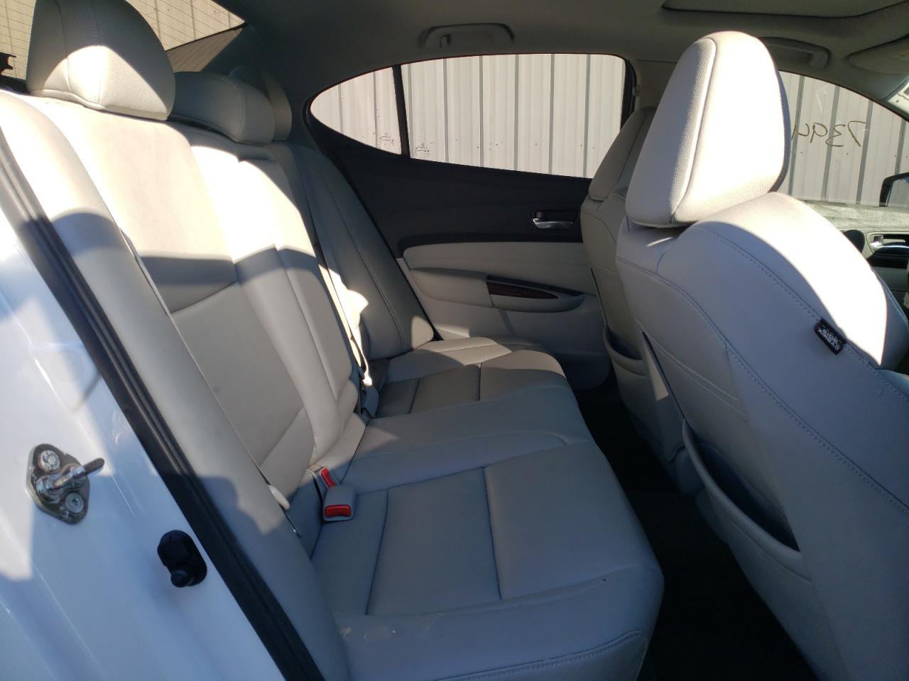 Photo 6 from auction – 2016 ACURA TLX with VIN 19UUB1F36GA007950