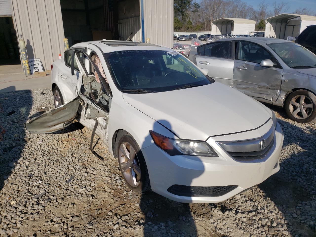 ACURA ILX 20 2014 with VIN 19VDE1F31EE011901 - Photo from auction