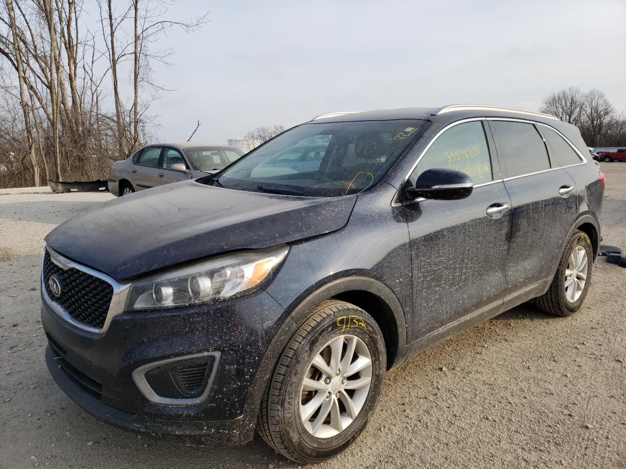 Photo 2 from auction – 2016 KIA SORENTO LX with VIN 5XYPG4A33GG047828