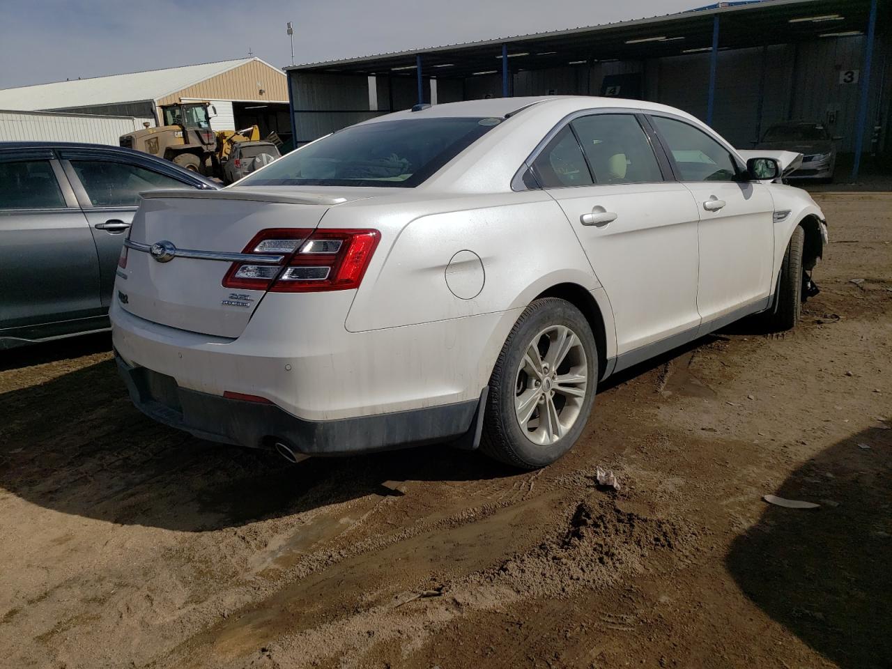 Photo 4 from auction – 2014 FORD TAURUS SEL with VIN 1FAHP2E86EG171428