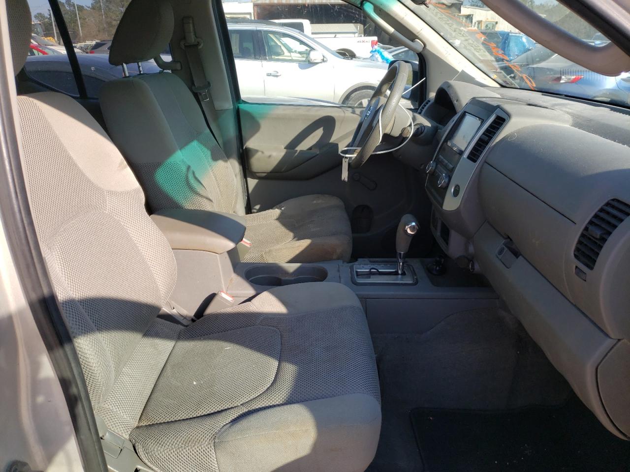 Photo 5 from auction – 2010 NISSAN FRONTIER C with VIN 1N6AD0ER4AC403573