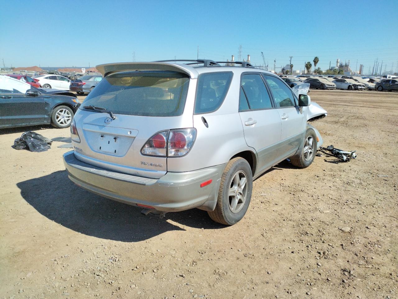 Photo 4 from auction – 2002 LEXUS RX 300 with VIN JTJGF10U220142050