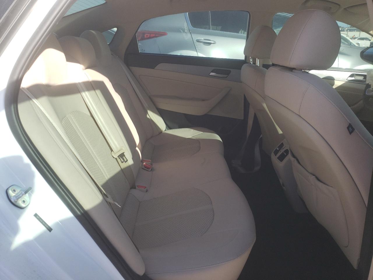 Photo 6 from auction – 2019 HYUNDAI SONATA LIM with VIN 5NPE34AF2KH764610