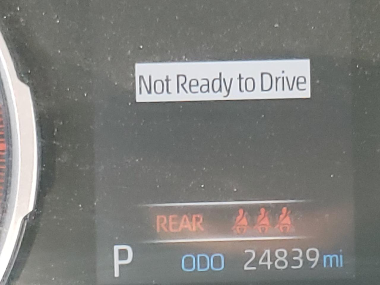 Photo 8 from auction – 2021 TOYOTA RAV4 LE with VIN JTMF1RFV9MD076149
