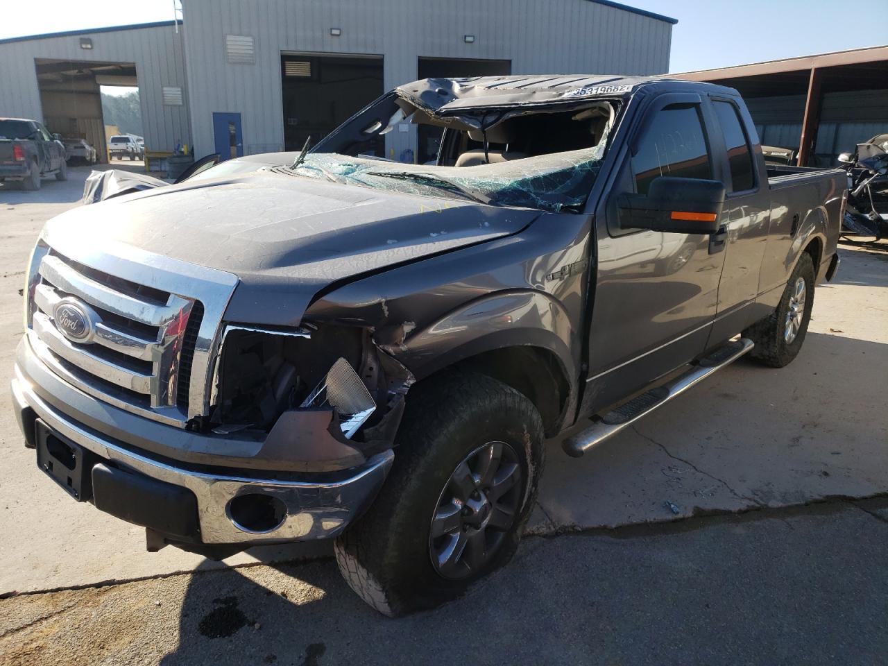 Photo 2 from auction – 2010 FORD F150 SUPER with VIN 1FTEX1C84AKA74956