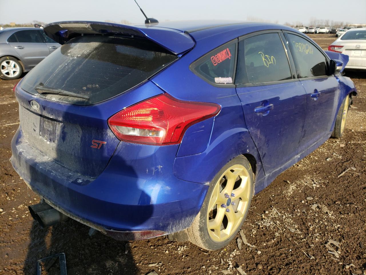 Foto 4 de la subasta – 2015 FORD FOCUS ST con VIN 1FADP3L98FL322617