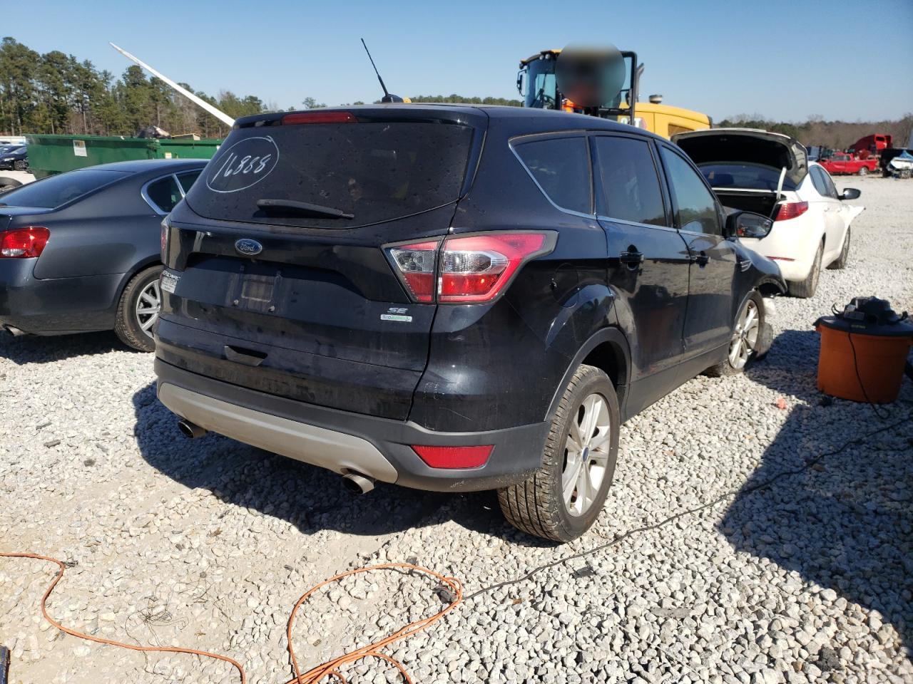 Photo 4 from auction – 2017 FORD ESCAPE SE with VIN 1FMCU0GD5HUB54035