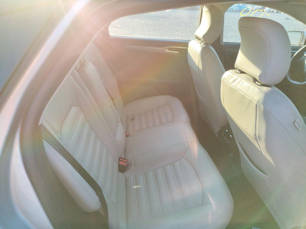 Photo 6 from auction – 2019 FORD FUSION SE with VIN 3FA6P0HD8KR245862