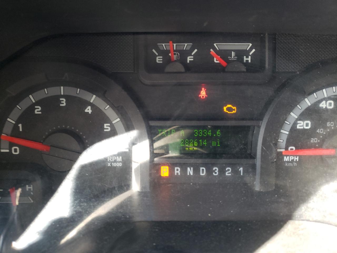 Photo 8 from auction – 2014 FORD ECONOLINE with VIN 1FDWE3FS6EDA82172